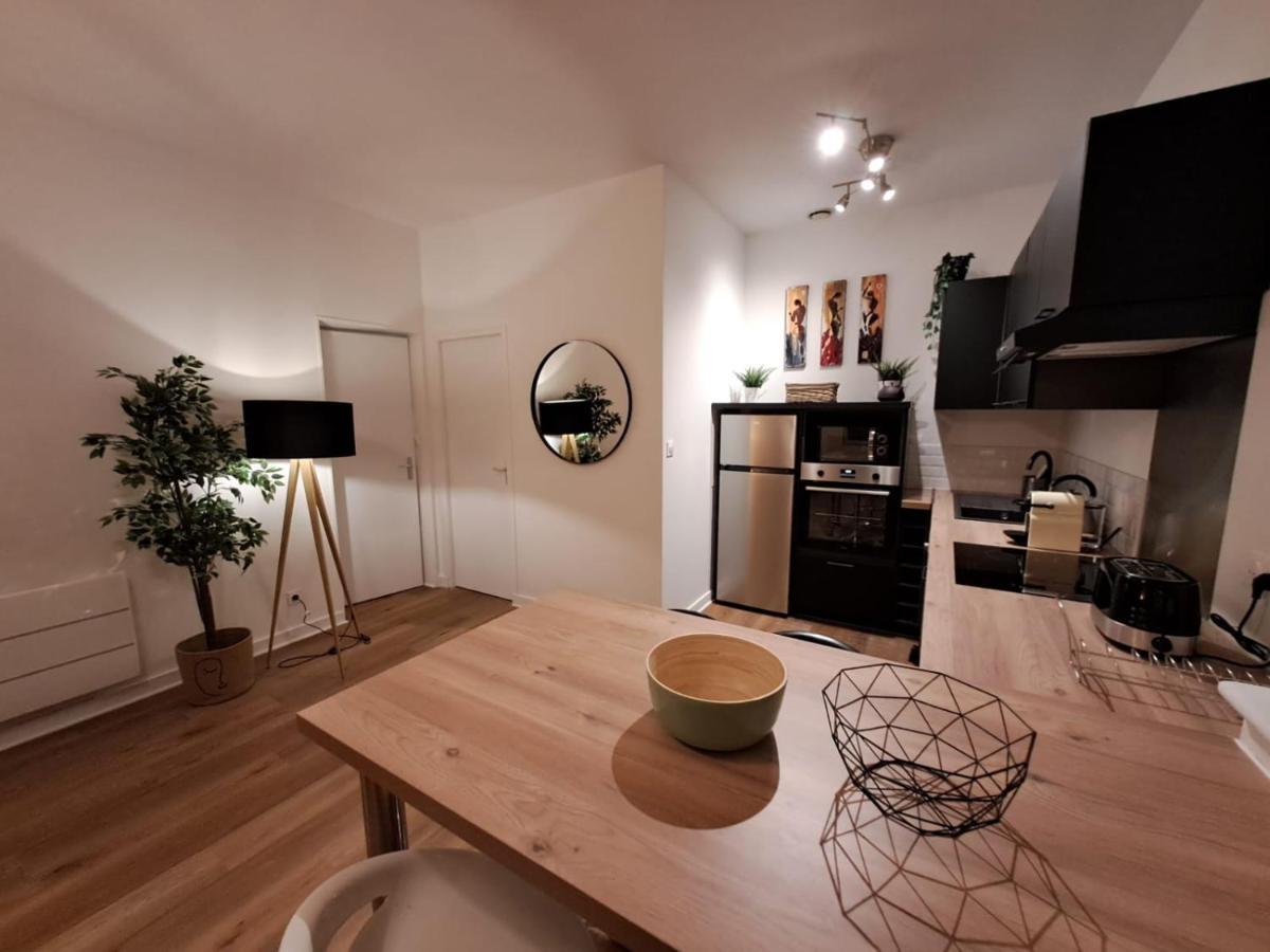 Le Saint Jean , Centre Historique, Wifi, Tout Equipe, Ideal Famille, Business, Ou Simple Escapade Niort Kültér fotó
